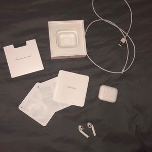 Apple AirPods